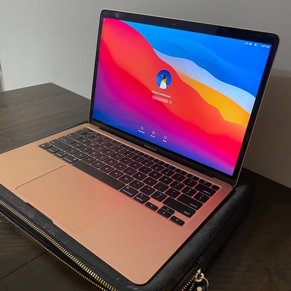 Apple Other - MacBook Air 13.3" Laptop - Apple M1 chip - 8GB Memory - 256GB SSD (Latest Model)